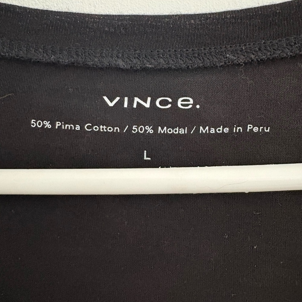 Lot of 2 Vince brand t-shirts. EUC. Black and brown. - Picture 3 of 6